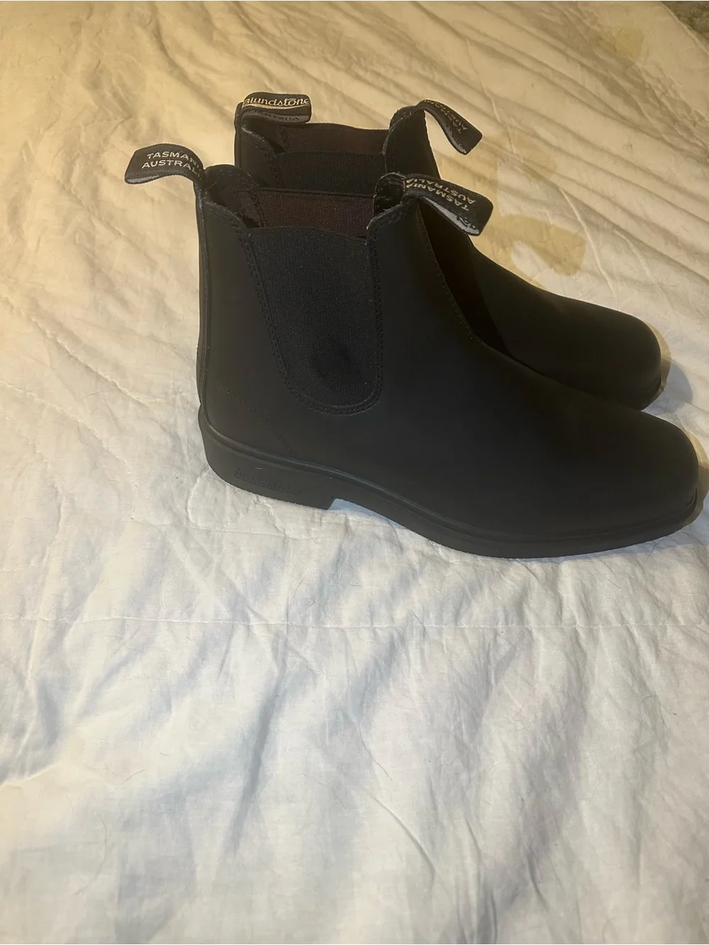 Blundstone Men's Black Chukka Boots - Slip-On Ankle Work Boots